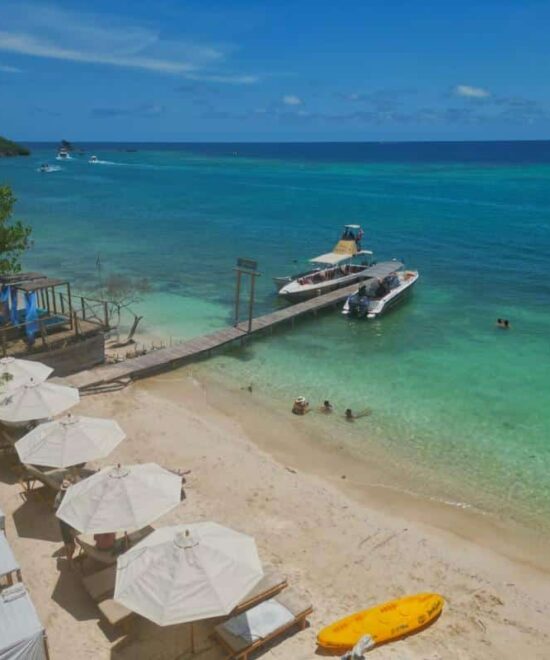 Pasadía en Rosario Beach - Islas del rosario.